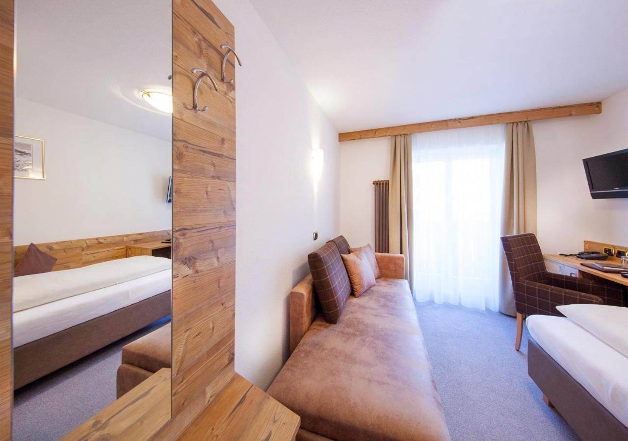 Hotel Garni Lanzinger Selva di Val Gardena Zewnętrze zdjęcie